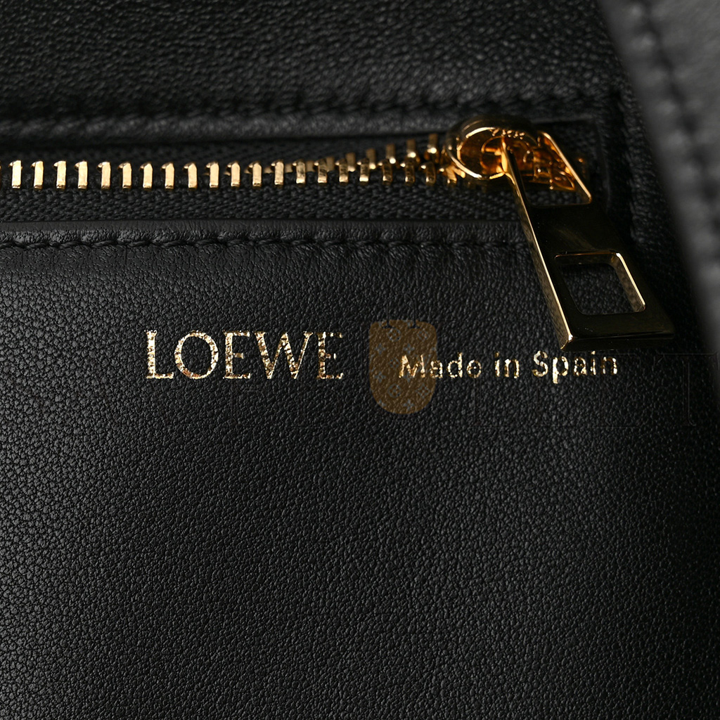 LOEWE NAPPA SMALL SQUEEZE BAG BLACK (29*24*10.5cm)