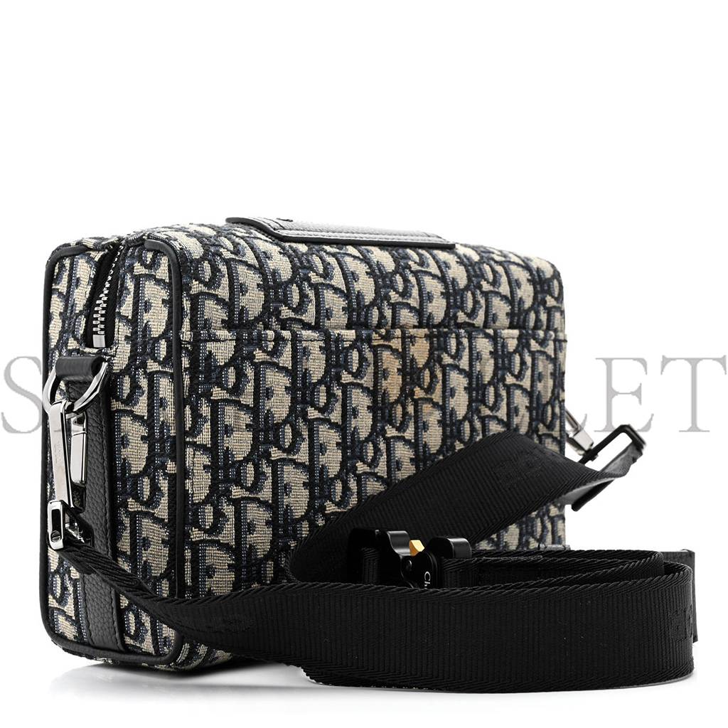 DIOR OBLIQUE JACQUARD GRAINED CALFSKIN LINGOT POUCH BEIGE BLACK (22*17*5.7cm) DIOR OBLIQUE JACQUARD GRAINED CALFSKIN LINGOT POUCH BEIGE BLACK (22*17*5.7cm)